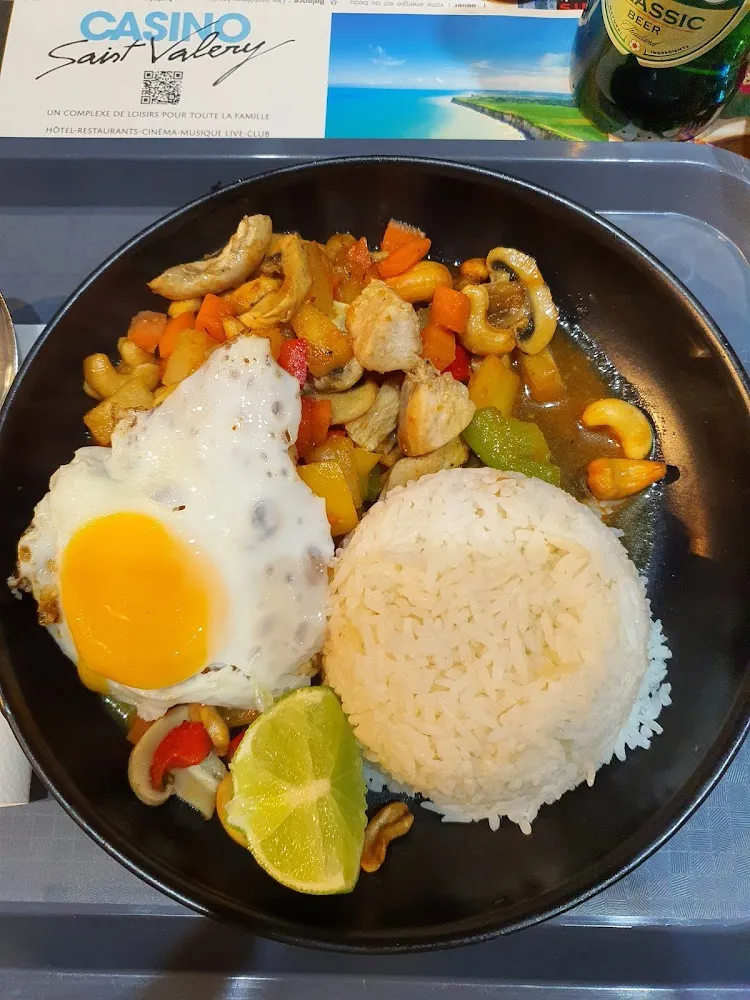 Poulet Sauté Aux Noix de Cajou